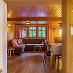 샬레 Charming Little For 6 People & Free Lockers 그린델발트