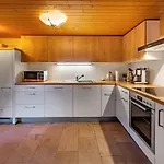 Charming Little For 6 People & Free Lockers 샬레 그린델발트