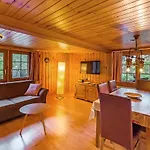 Charming Little For 6 People & Free Lockers *