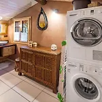 샬레 Charming Little For 6 People & Free Lockers 그린델발트