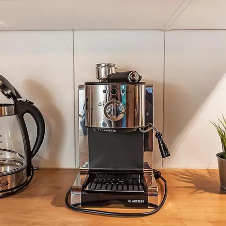 木屋 Charming Little For 6 People & Free Lockers 格林德瓦