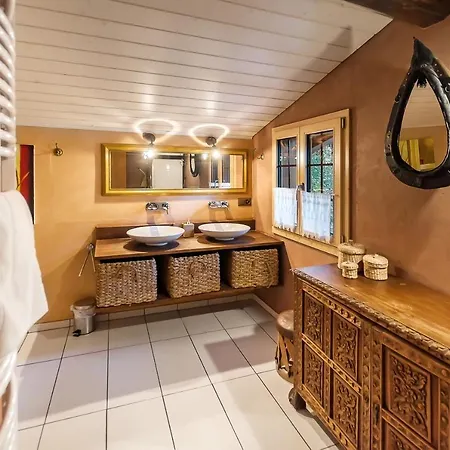 Charming Little For 6 People & Free Lockers Σαλέ *