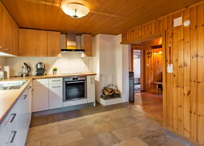 Charming Little For 6 People & Free Lockers *