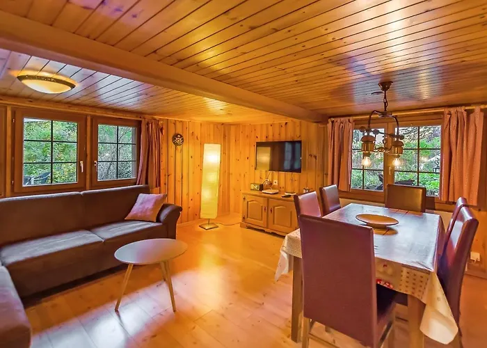 Charming Little For 6 People & Free Lockers *