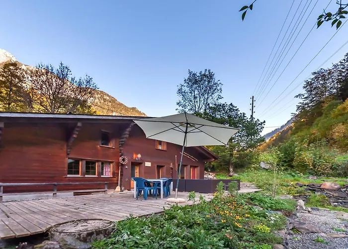 Charming Little For 6 People & Free Lockers *