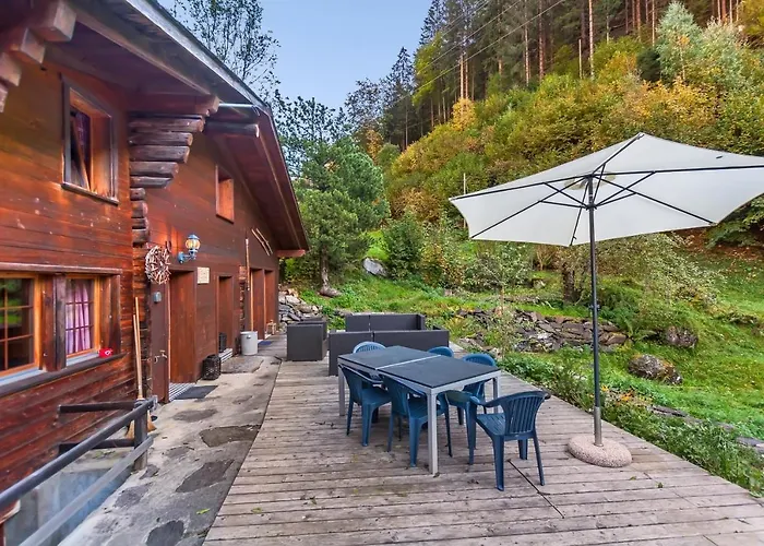 Chalet Charming Little For 6 People & Free Lockers *