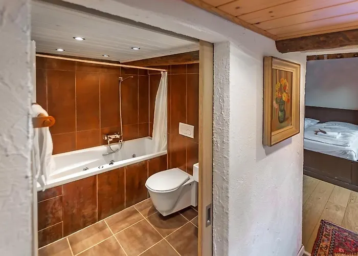 Charming Little For 6 People & Free Lockers *