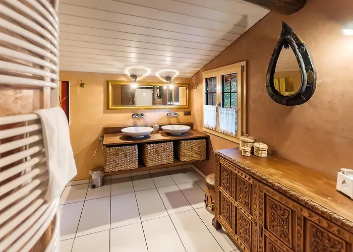 Charming Little For 6 People & Free Lockers Chalet *